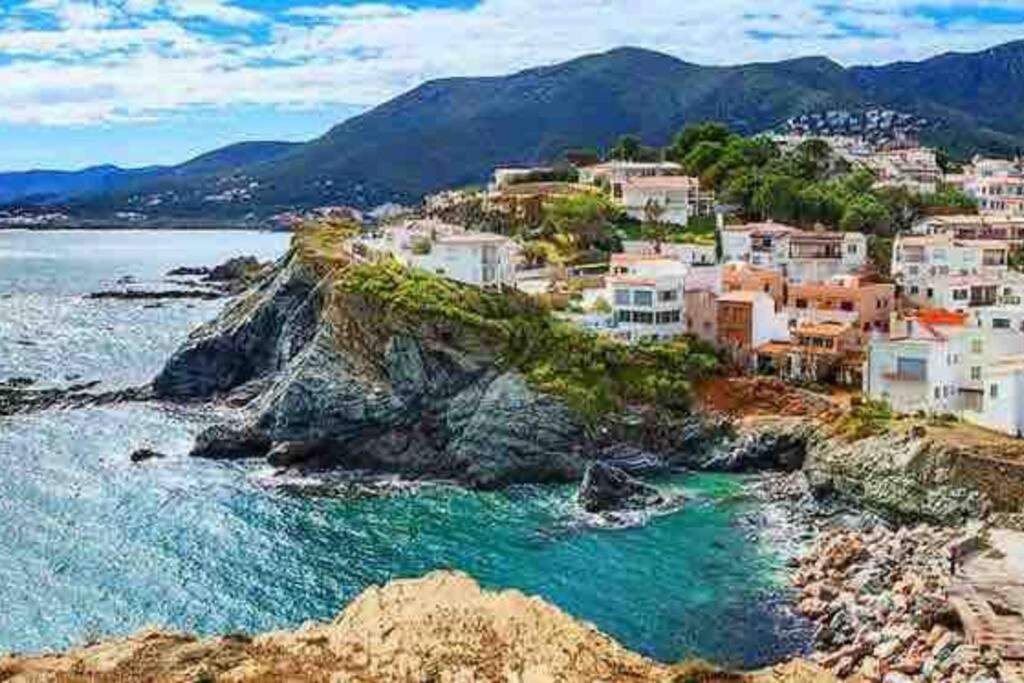 Apartamento Con Piscina En Llança Εξωτερικό φωτογραφία
